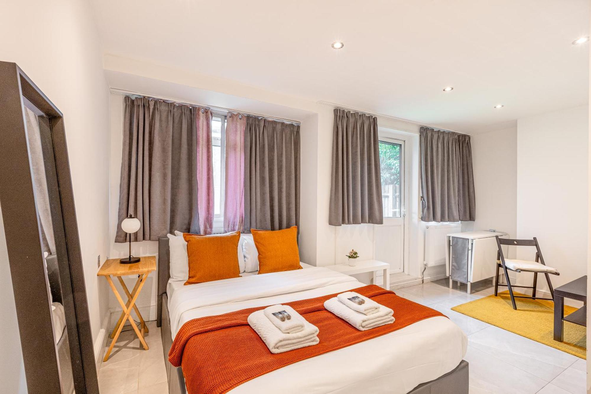 Appartamento With Private Garden, 2min Tube Londra